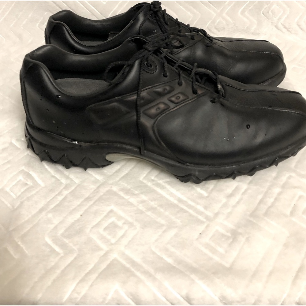Men’s Footjoy golf cleats, size 8 medium